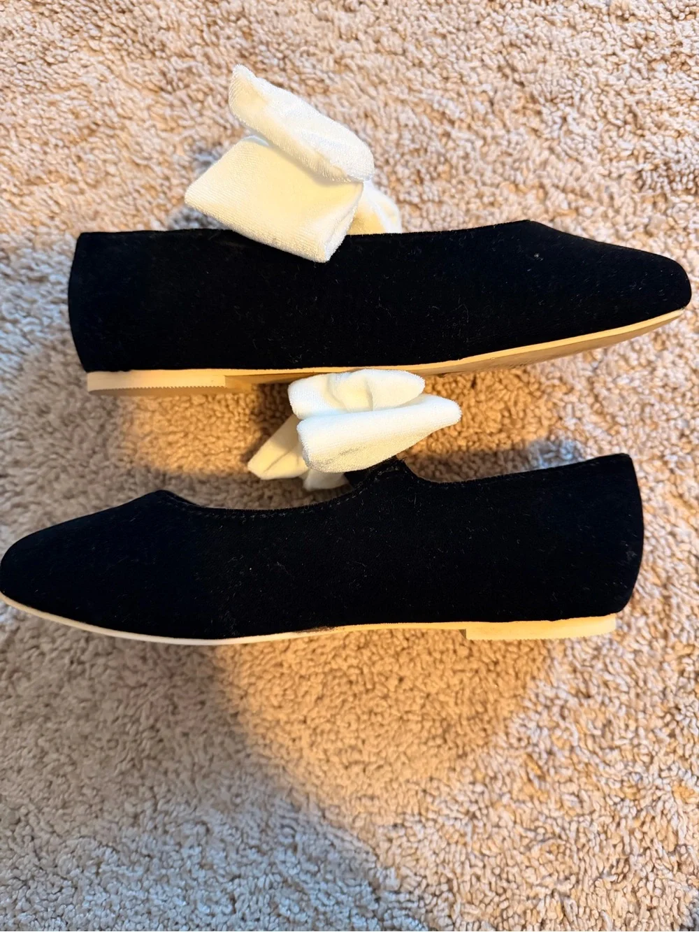 Janie and Jack Black Girls Dress Shoes with Cream Bow Accent